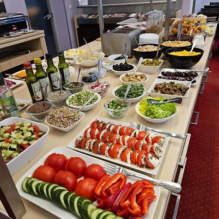 Отель Dikul Market Square 3*