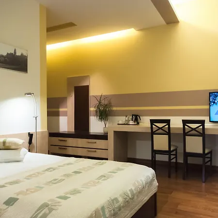 Dikul Market Square Отель Вроцлав