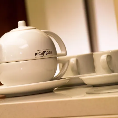 Dikul Market Square 3* Вроцлав