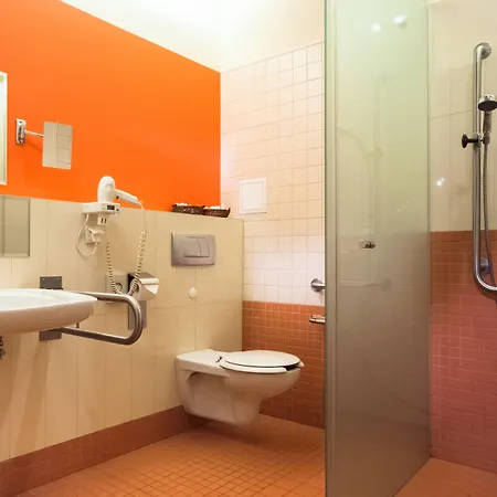 Dikul Market Square Отель 3*