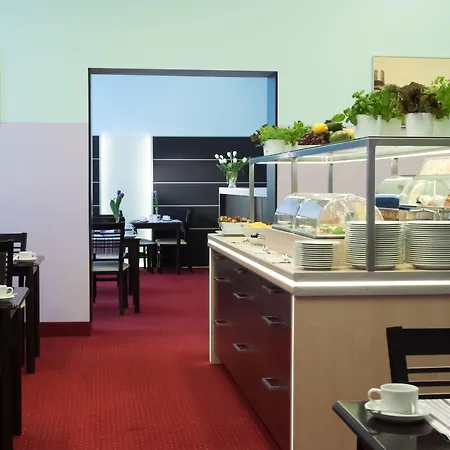 Dikul Market Square 3* Вроцлав