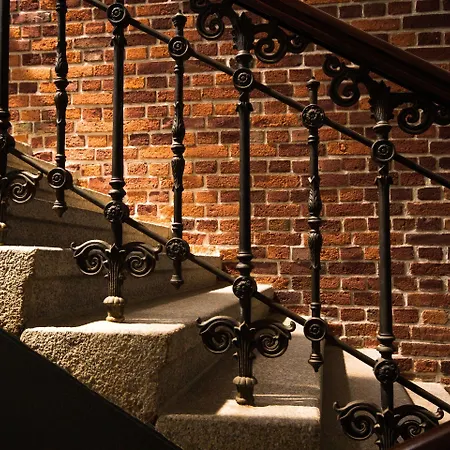 Dikul Market Square Отель Вроцлав