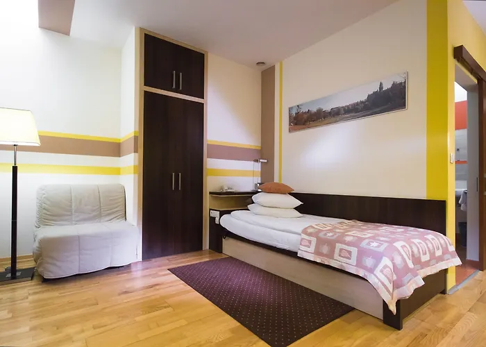 Ξενοδοχείο Dikul Market Square