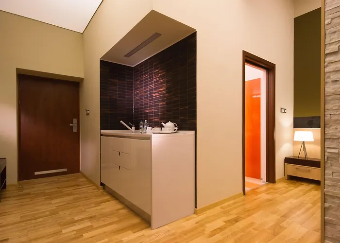 Ξενοδοχείο Dikul Market Square