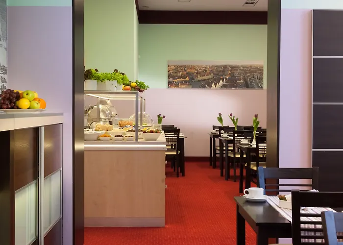 Ξενοδοχείο Dikul Market Square 3*