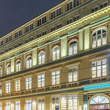 Hotel Dikul Market Square 3*