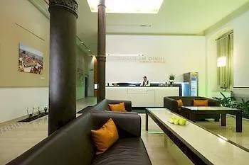 Dikul Market Square מלון