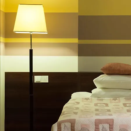 Dikul Market Square Hotel 3*
