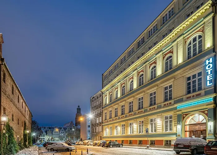 Dikul Market Square ホテル 3*