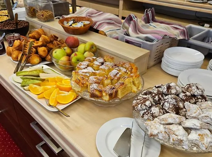 ホテル Dikul Market Square 3*