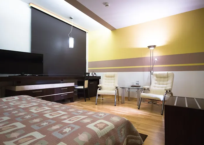 Dikul Market Square ホテル 3*