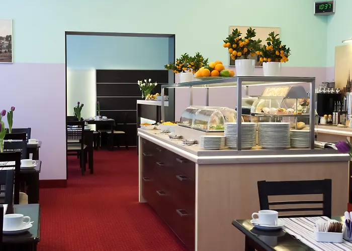 ホテル Dikul Market Square