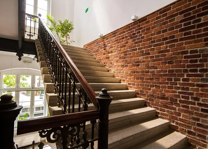 Dikul Market Square ホテル